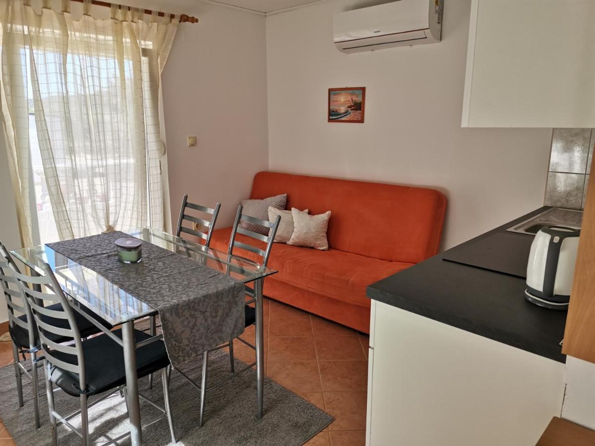 Apartments Dumencic Rab Mundanije Eksteriør billede