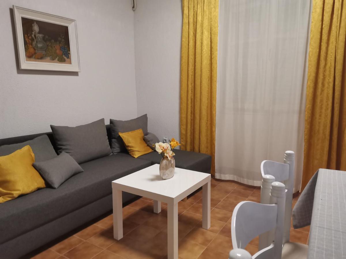 Apartments Dumencic Rab Mundanije Eksteriør billede