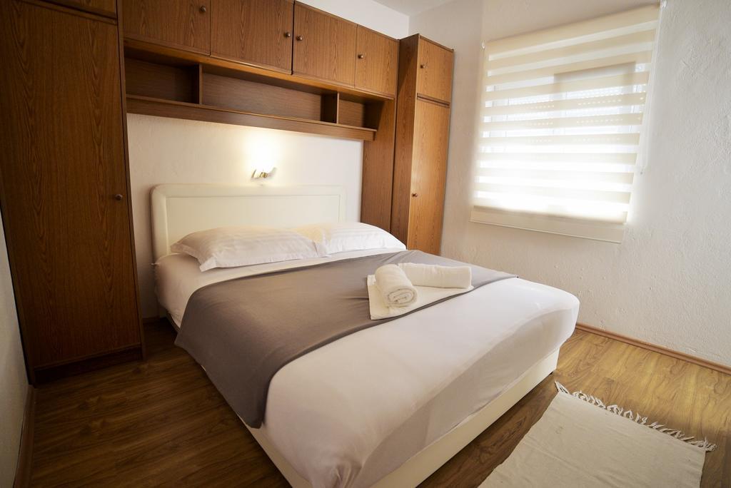 Apartments Dumencic Rab Mundanije Eksteriør billede
